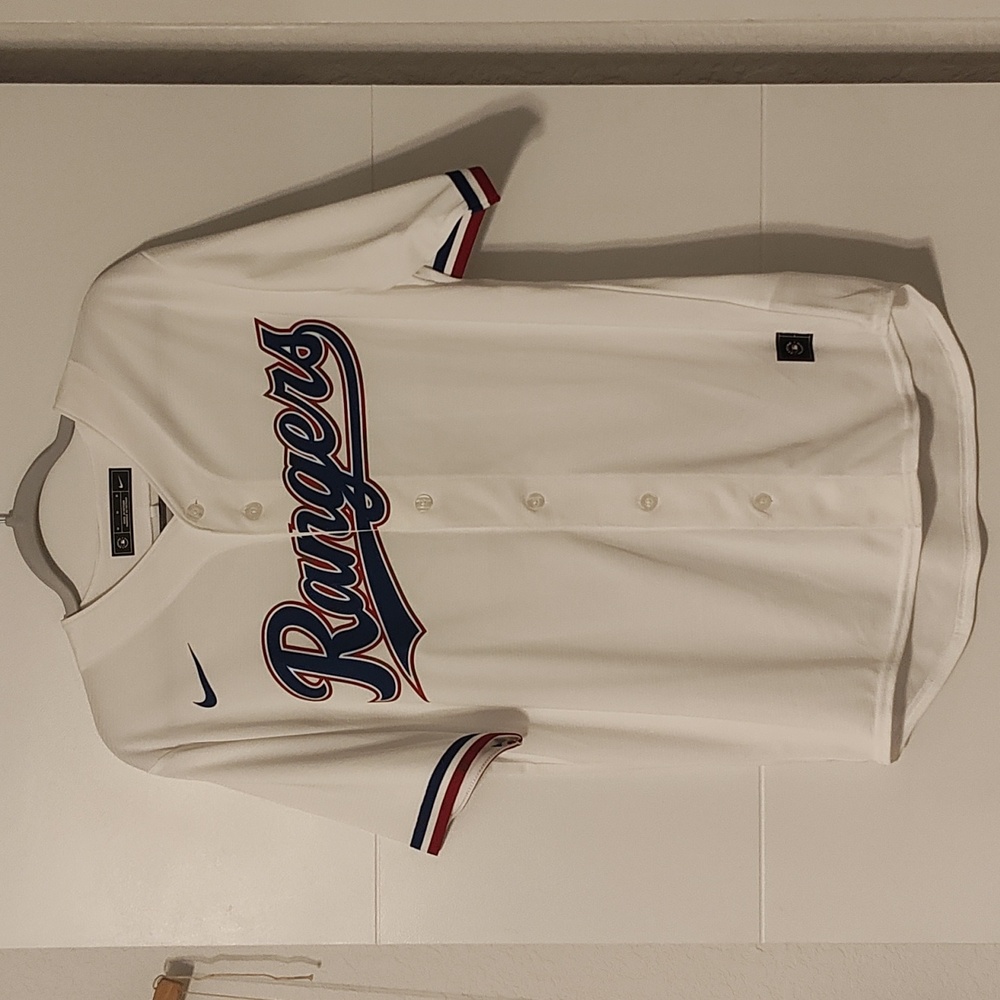 Men's Texas Rangers jersey Size Medium